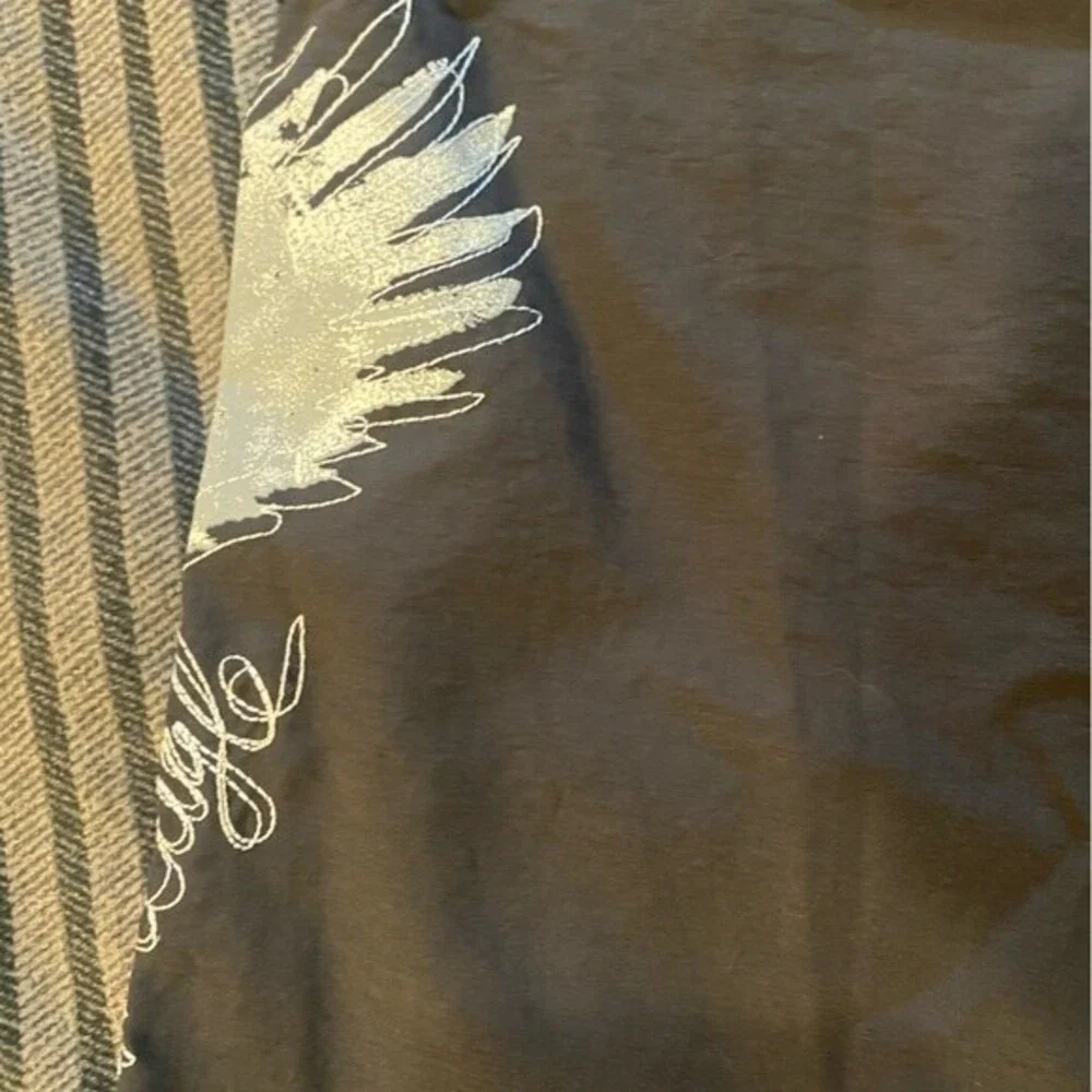 NWT men’s American Eagle swimtrunks / shorts size 28 gray with eagle logo - Picture 7 of 8